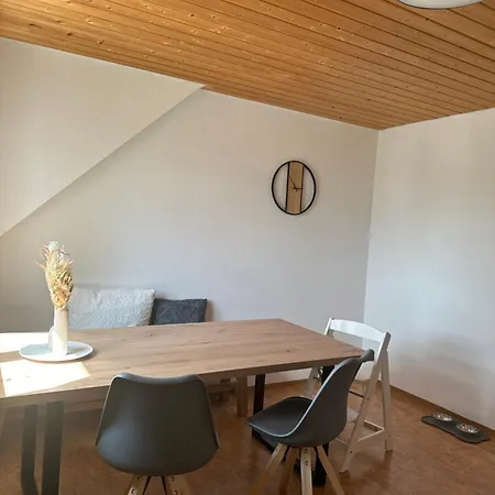 Moderne, Helle & Zentrale Ferienwohnung Lejlighed Steisslingen