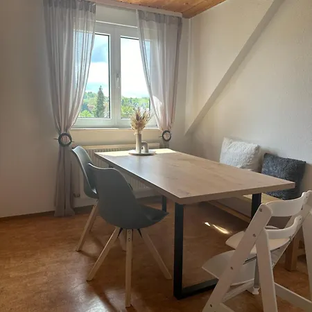 Moderne, Helle & Zentrale Ferienwohnung * Steisslingen