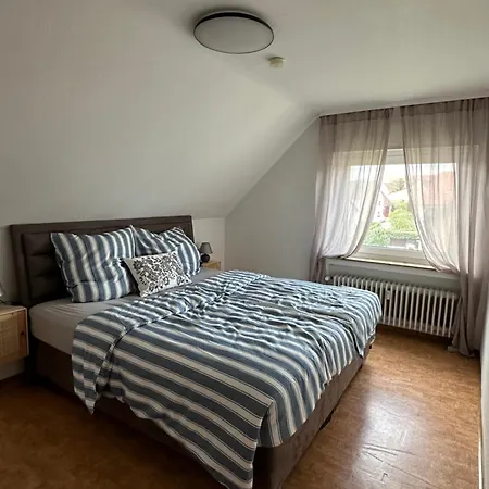 Moderne, Helle & Zentrale Ferienwohnung * Steisslingen